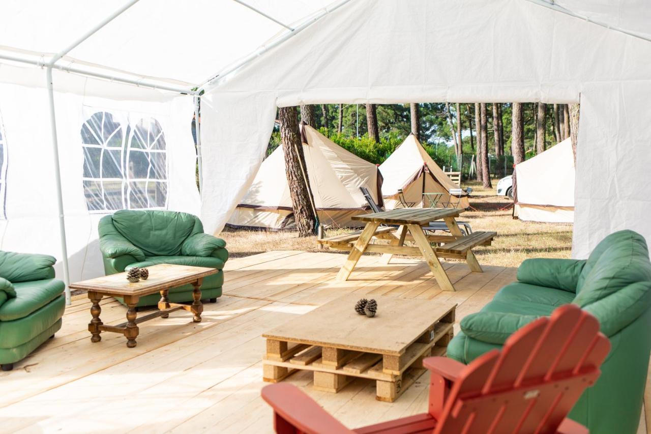 The Spot Surfcamp Hotel Biscarrosse Eksteriør billede
